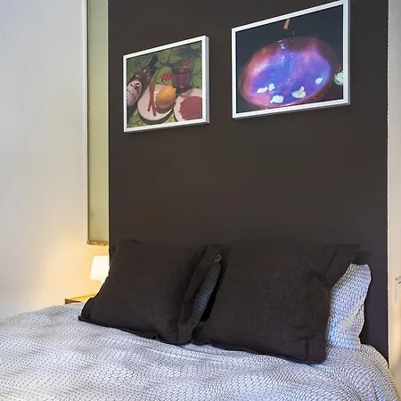 Stayingirona Center Apartment *