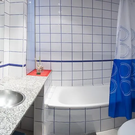 Stayingirona Center Apartment